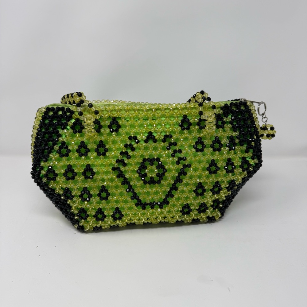 Green and Black Beaded Handbag (4at)